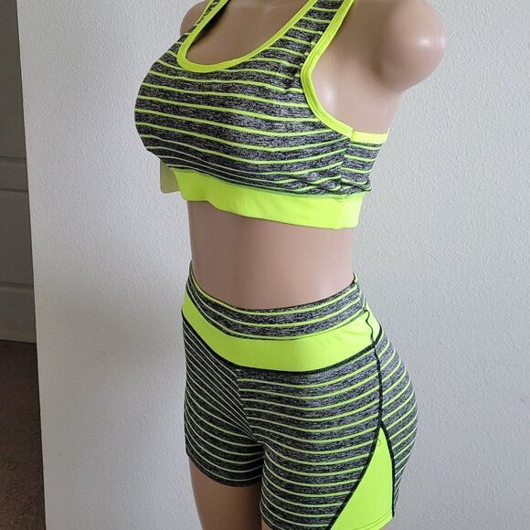 BRAND NEW BIKER SHORTS & SPORTS  BRA STRIPE SETS - Picture 7 of 12